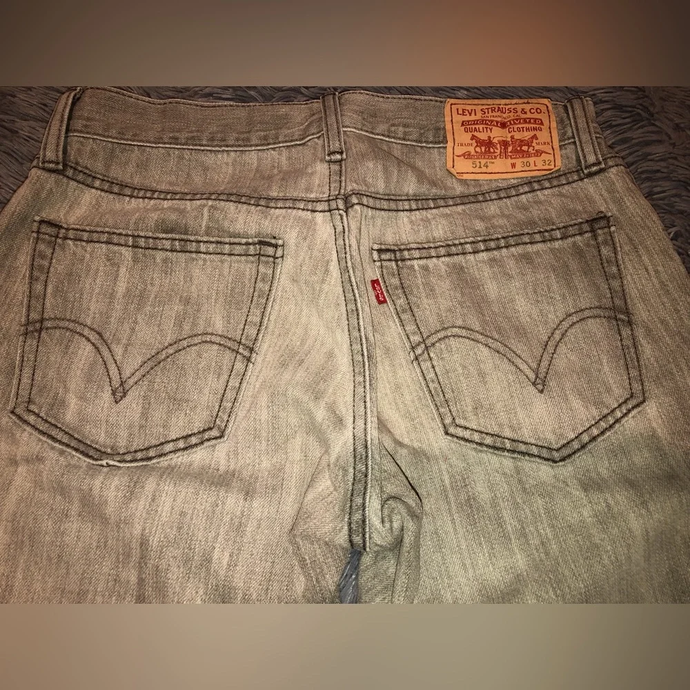 Levi's 514 Straight-Fit Men's Gray Wash Jeans  (W30 X L32)